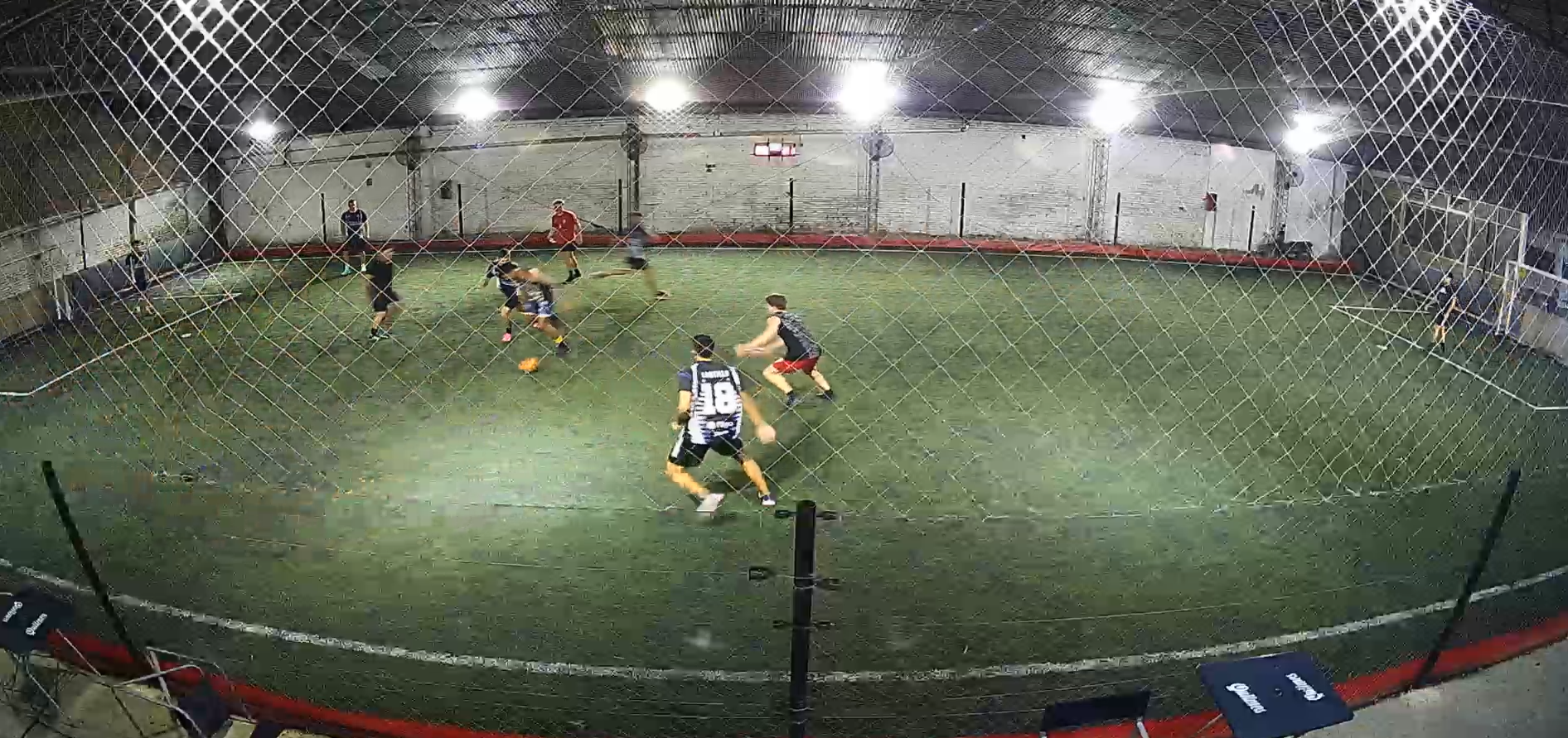 Cancha de fútbol con sistema de cámaras